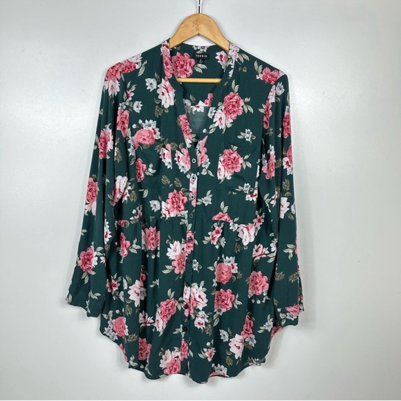 TORRID Emma Babydoll Challis Button Front Green Tunic Floral Size 2 - Picture 5 of 7